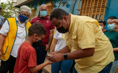 Jornada oftalmológica llevó la Alcaldía de Maracaibo a niños de FUNPARM en Juana de Ávila