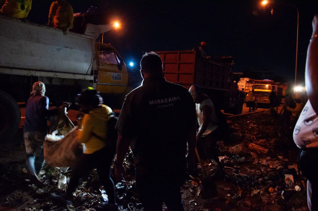 Alcaldía de Maracaibo deja completamente limpia la Circunvalación 2 (1)