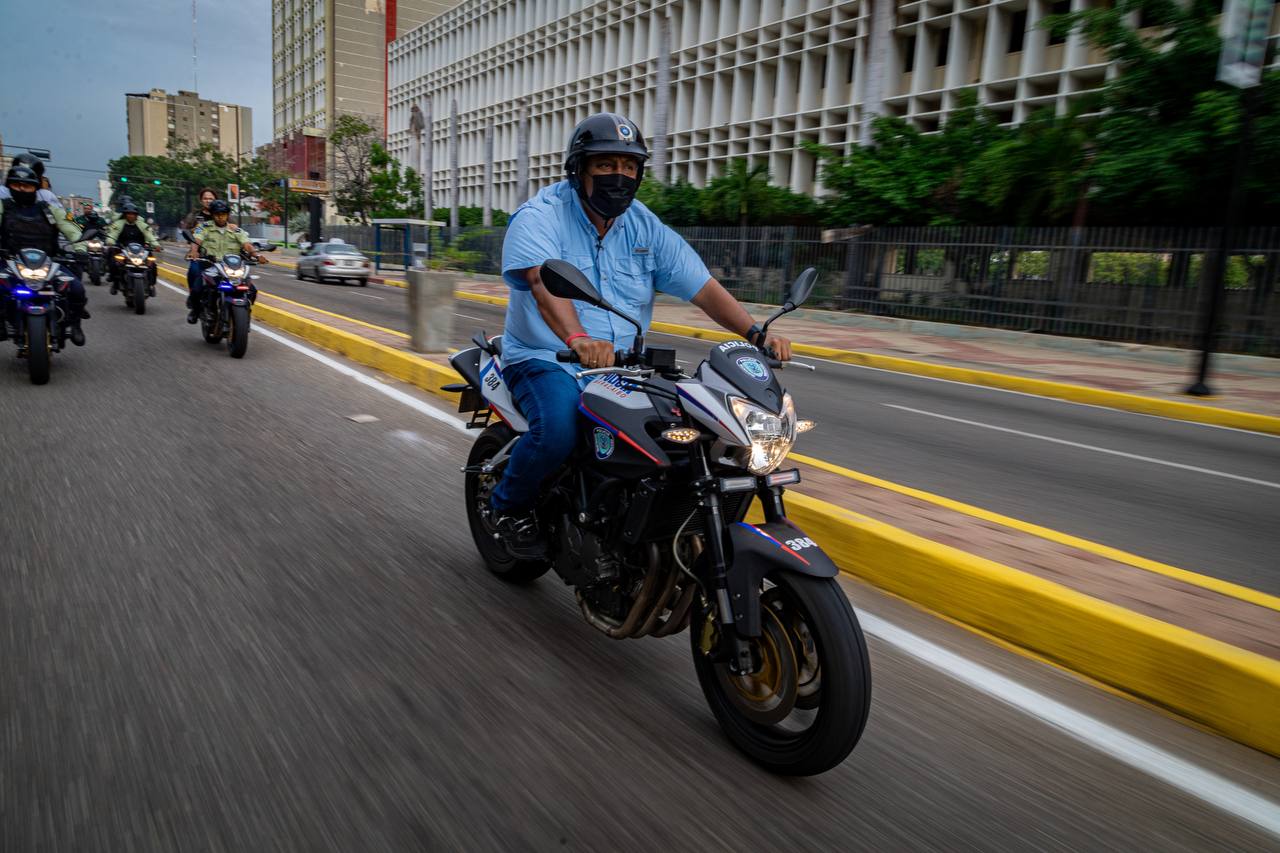 Alcalde Ramírez Colina promueve campaña “Seguro y Consciente” (5) Alcalde Ramírez Colina promueve campaña “Seguro y Consciente” supervisando los puntos de control vial en la ciudad
