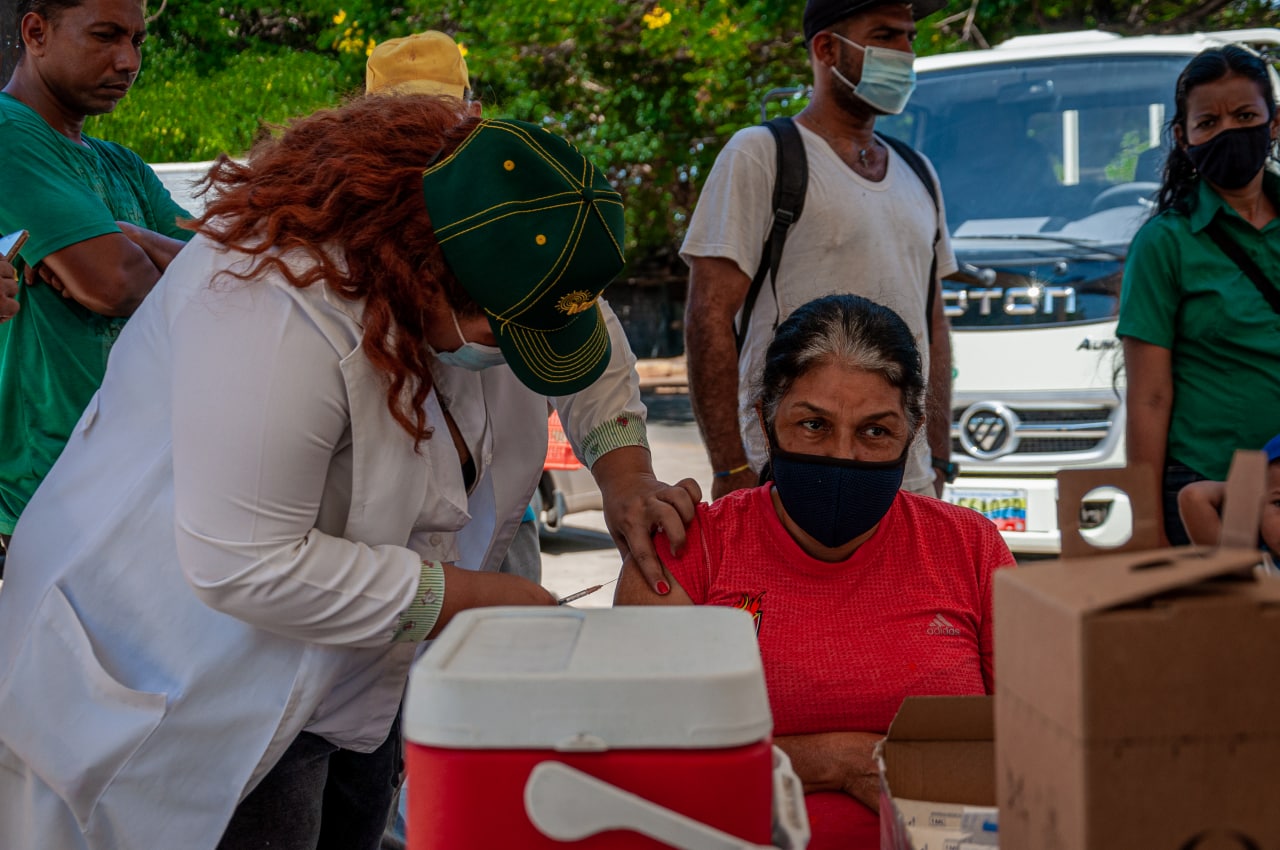 La Salud puerta a puerta llegó a Francisco Eugenio Bustamante (5) La Salud puerta a puerta llegó a la parroquia Francisco Eugenio Bustamante