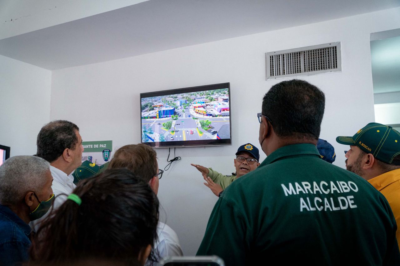 Alcaldía de Maracaibo reorganizará espacio vial en la Curva de Molina (5) Alcaldía de Maracaibo reorganizará espacio vial en el Mercado Curva de Molina