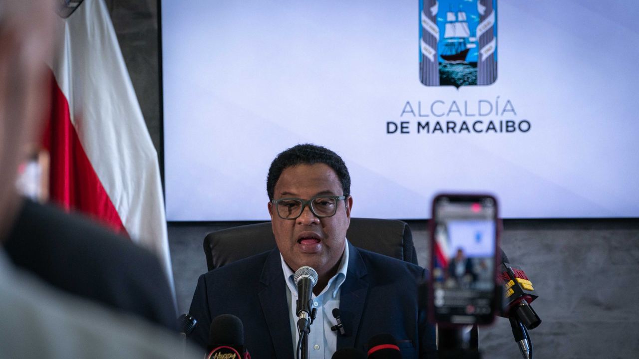 Alcaldía de Maracaibo reforzará recolección de ramas (3)