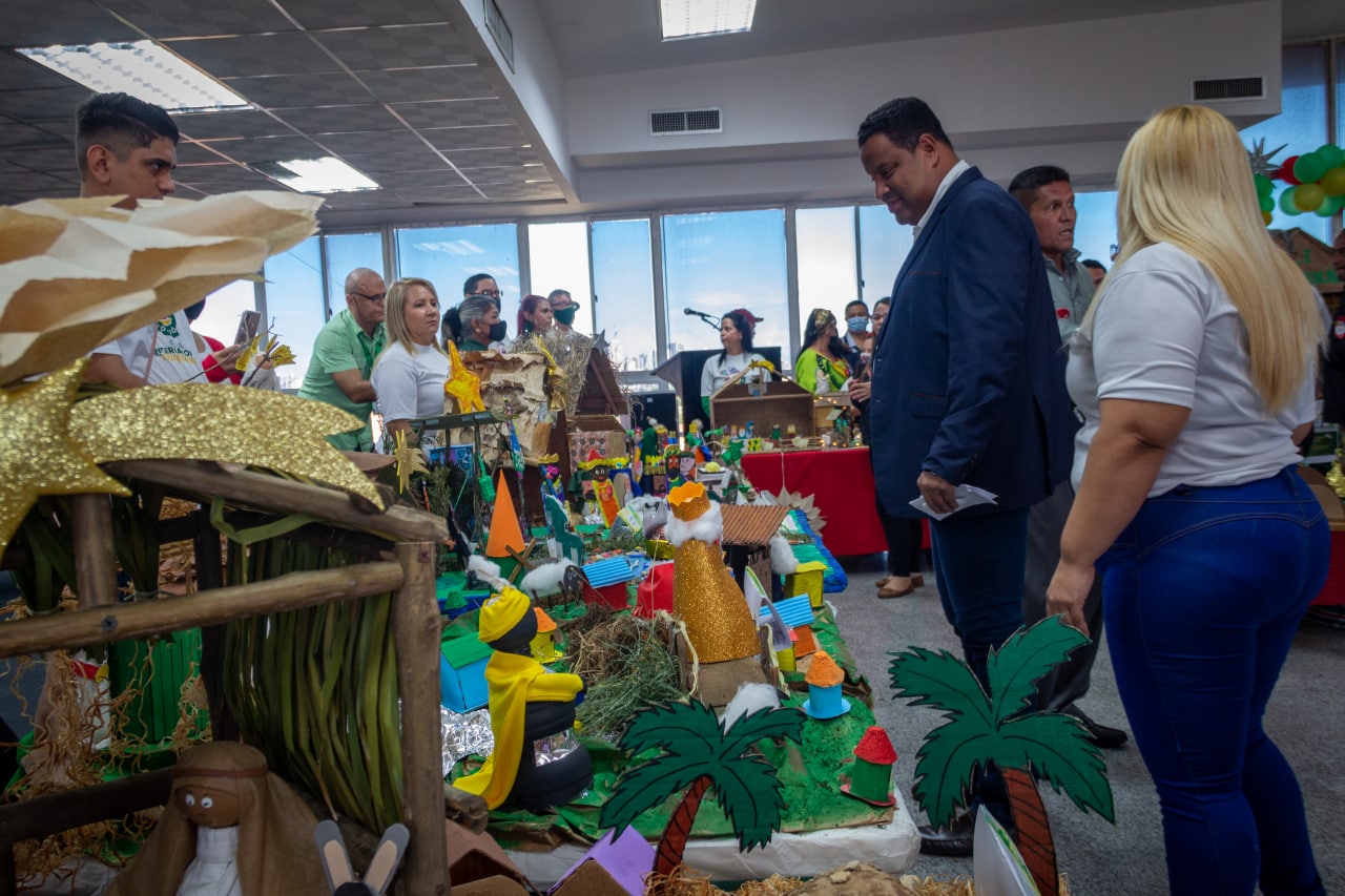 ‘La magia de la navidad llega con alegría’ a la Alcaldía (12)