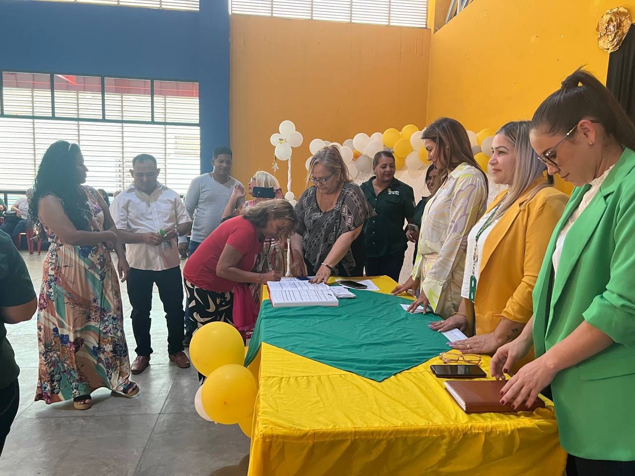 380 matrimonio celebró la Alcaldía en la Semana del Amor (1)