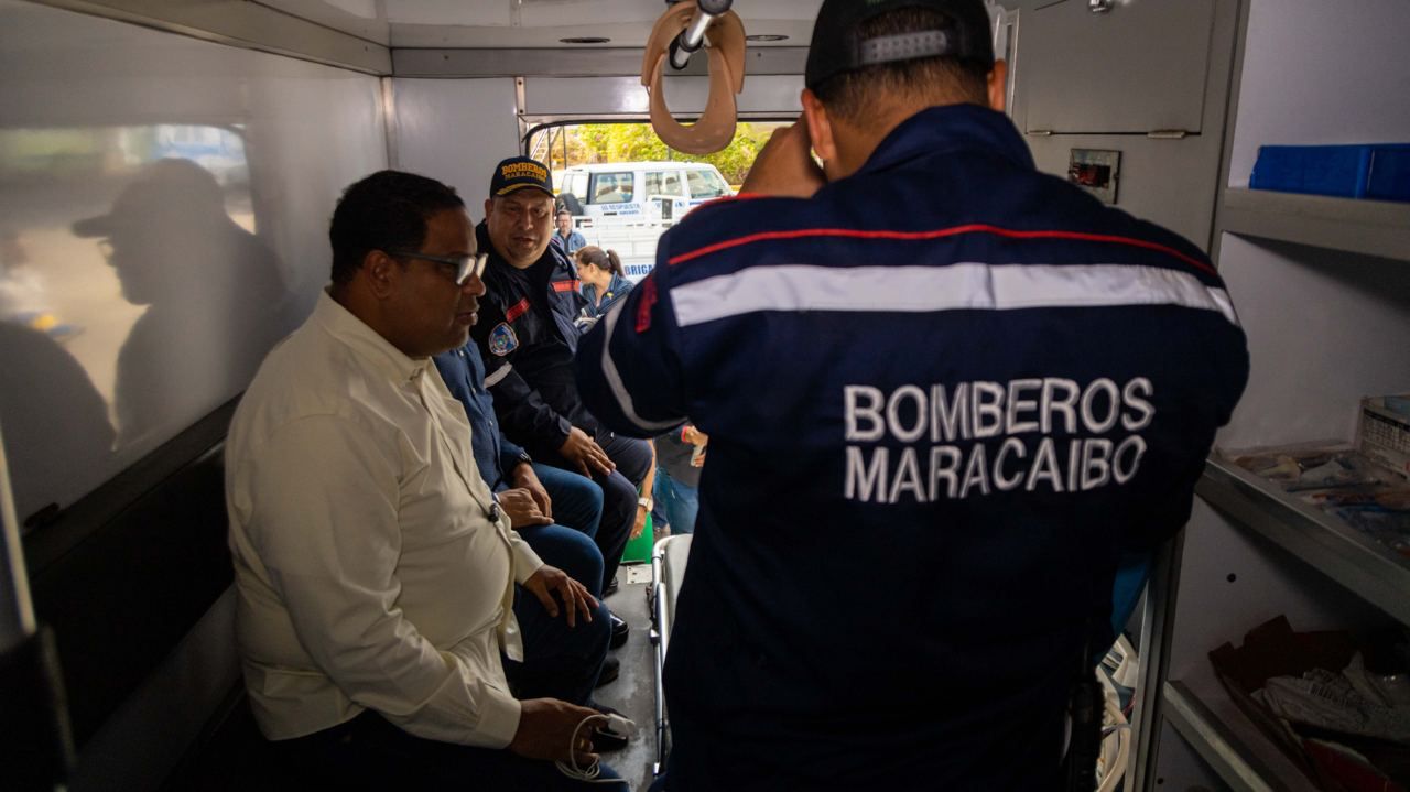 Alcaldía de Maracaibo activa ambulancia con soporte avanzado (2)