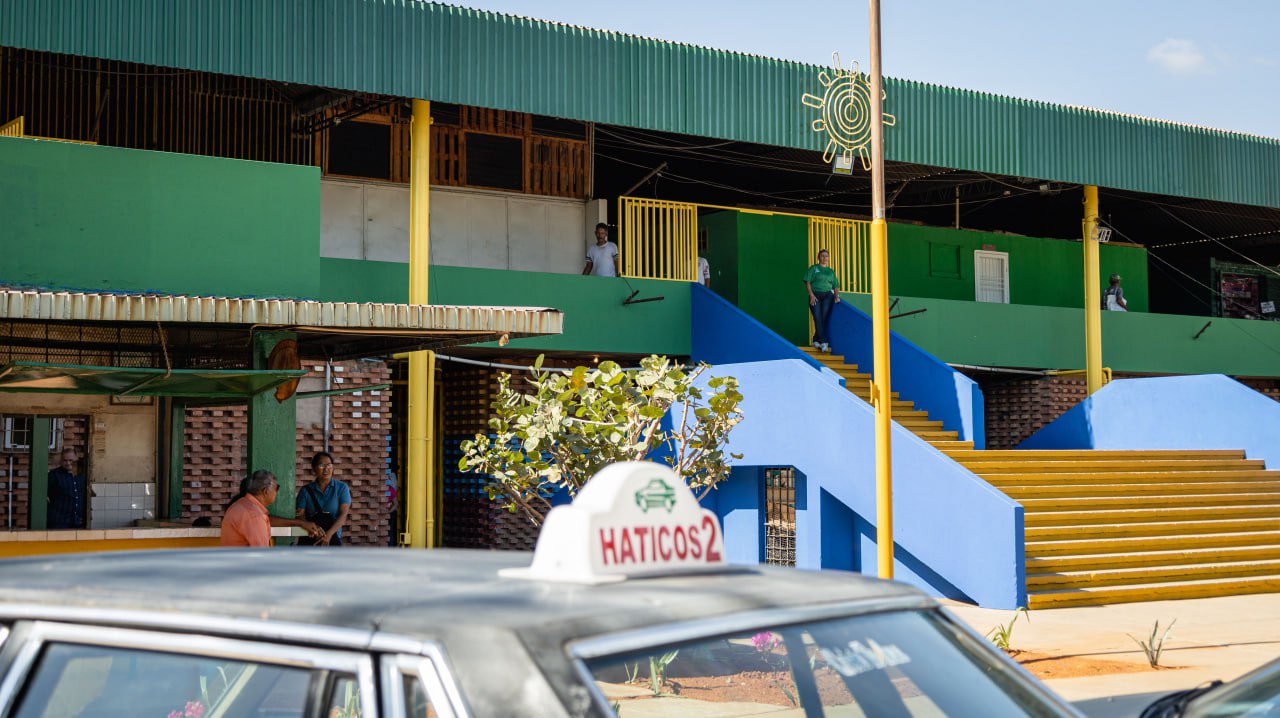 Alcaldía de Maracaibo entrega recuperación del Mercado de Corito (8)