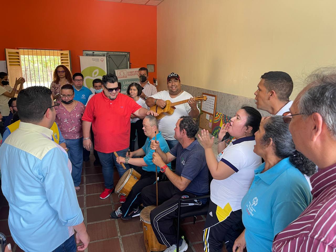 Neguito Borjas sorprende a la Escuela de la Gaita de Funparm (4)