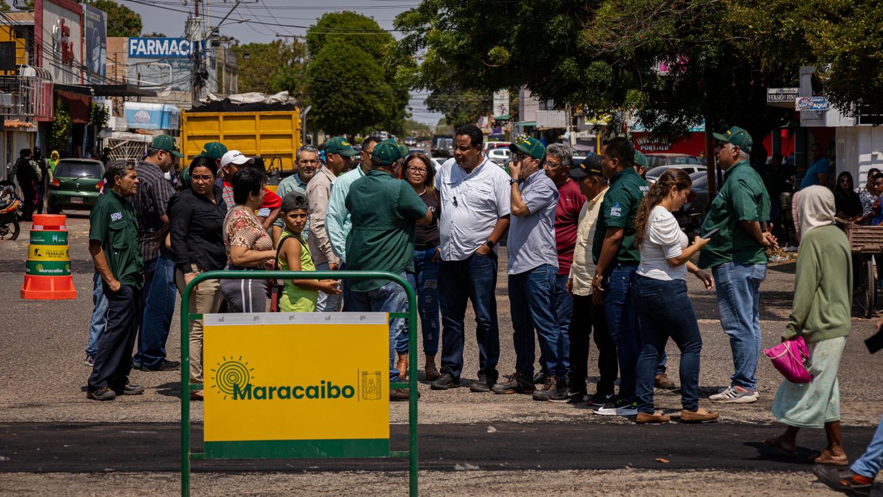 Alcaldía de Maracaibo entregó el primer tramo del Plan Bacheo (6)
