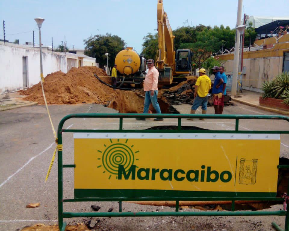 Colectores de la calle 89 de Canta Claro son intervenidos por la Alcaldía de Maracaibo (2)