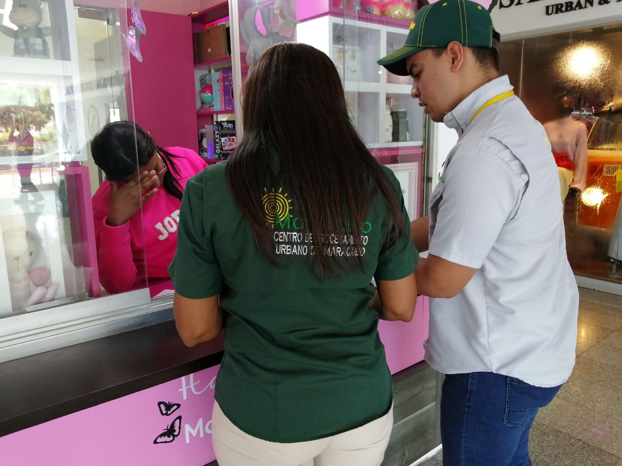 Alcaldía fiscaliza locales centro comerciales para su conformidad (1) Alcaldía fiscaliza locales centro comerciales para su conformidad