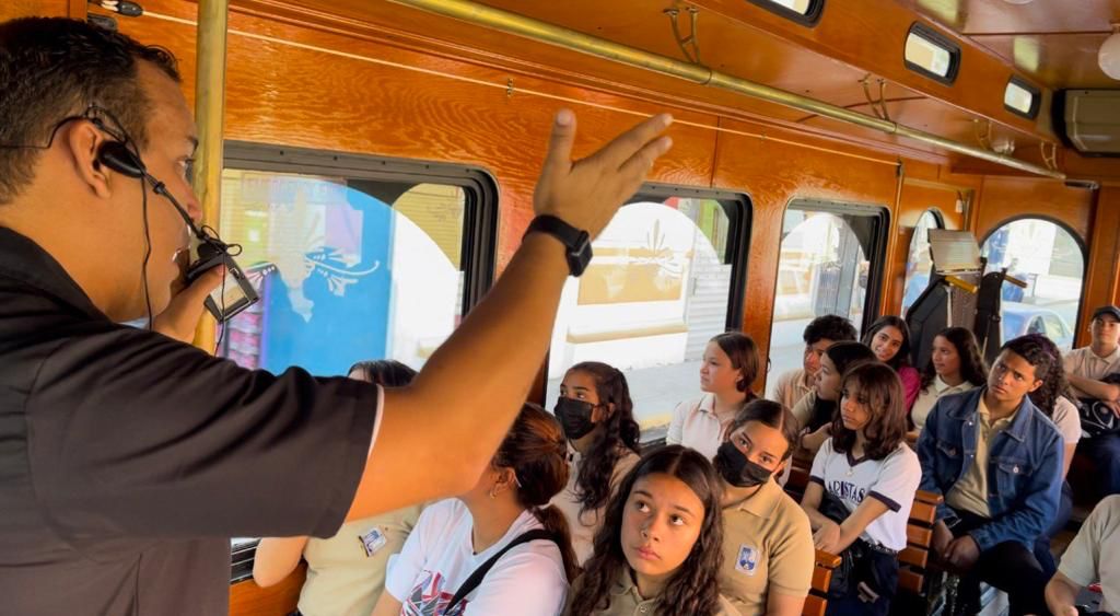 Estudiantes de turismo culminan talleres de sensibilización turística (3)