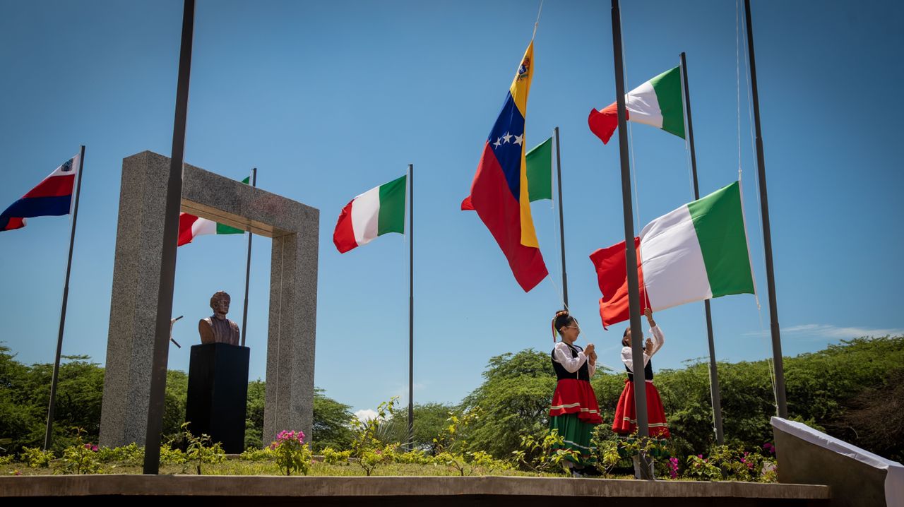 Vereda del Lago cuenta con la nueva ‘Plaza Italia’ (3)