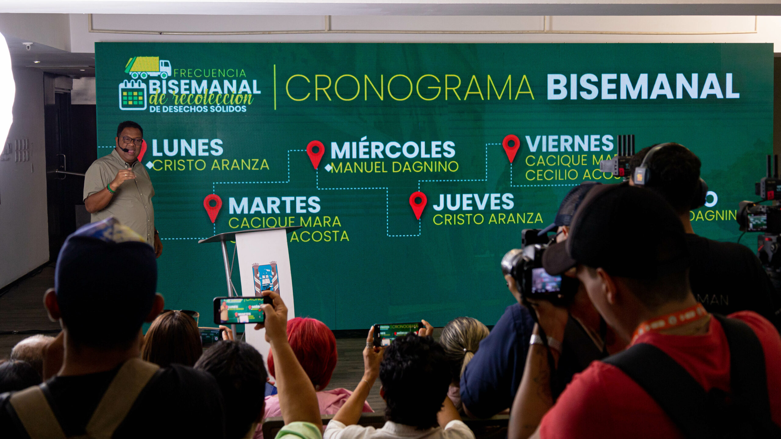 Alcalde-de-Maracaibo-anuncia-frecuencia-de-recoleccion-bisemanal-5