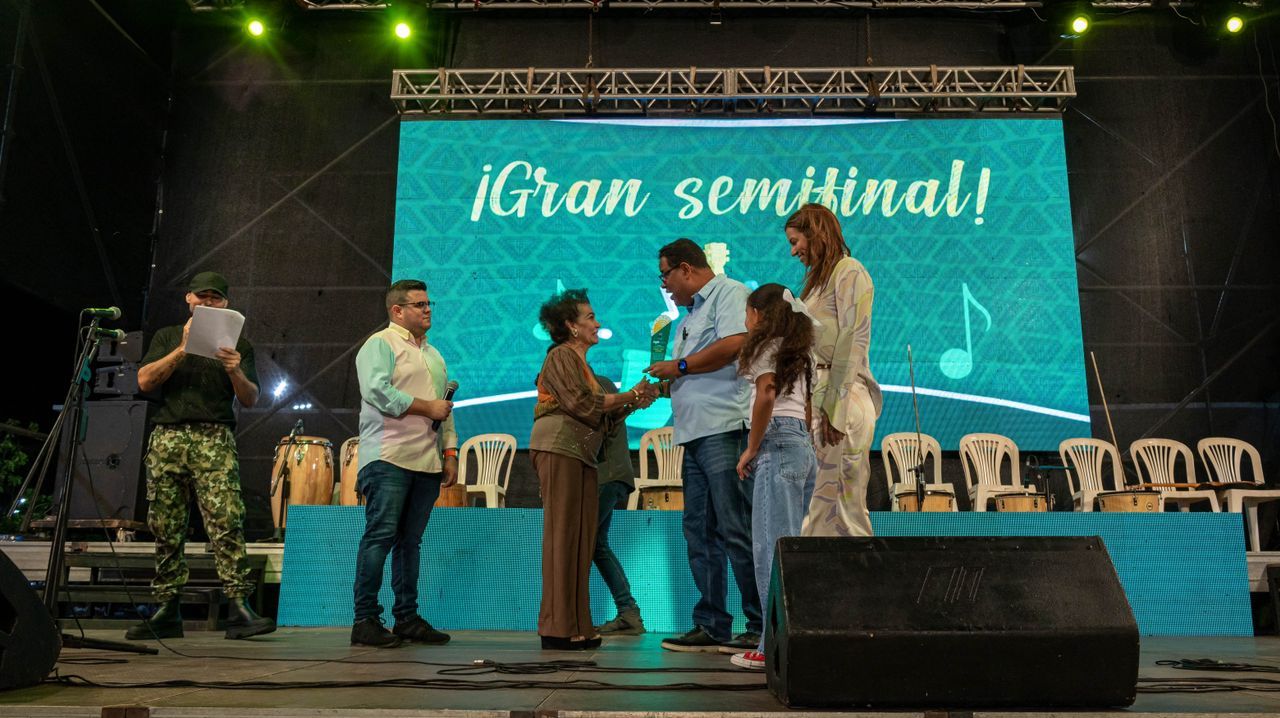 Ocho escuelas y dos agrupaciones irán a la final del Festival Infantil Juvenil de Gaitas 2023 (9)