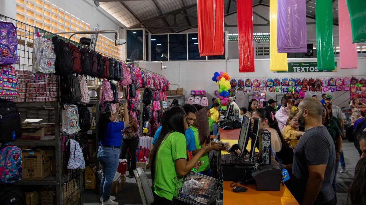 Arranca Expoferia Escolar 2023 en el Hangar de Grano de Oro (1)
