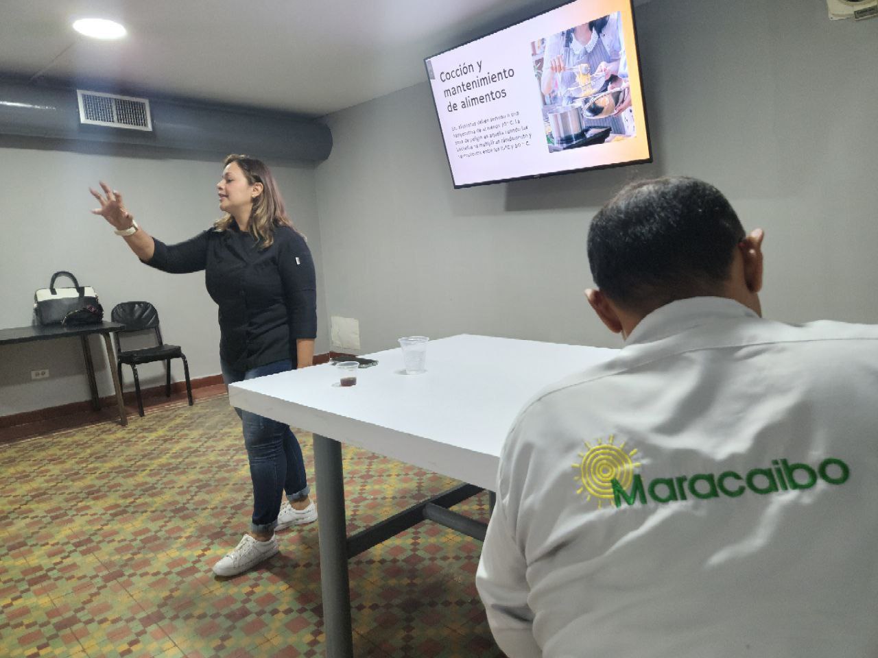 Fundanis capacita a personal de alimentación para mejor servicio (2)