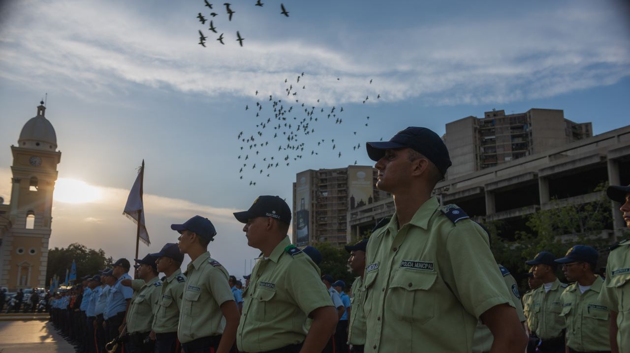Polimaracaibo entregó ascensos y condecoraciones por su Día (7)