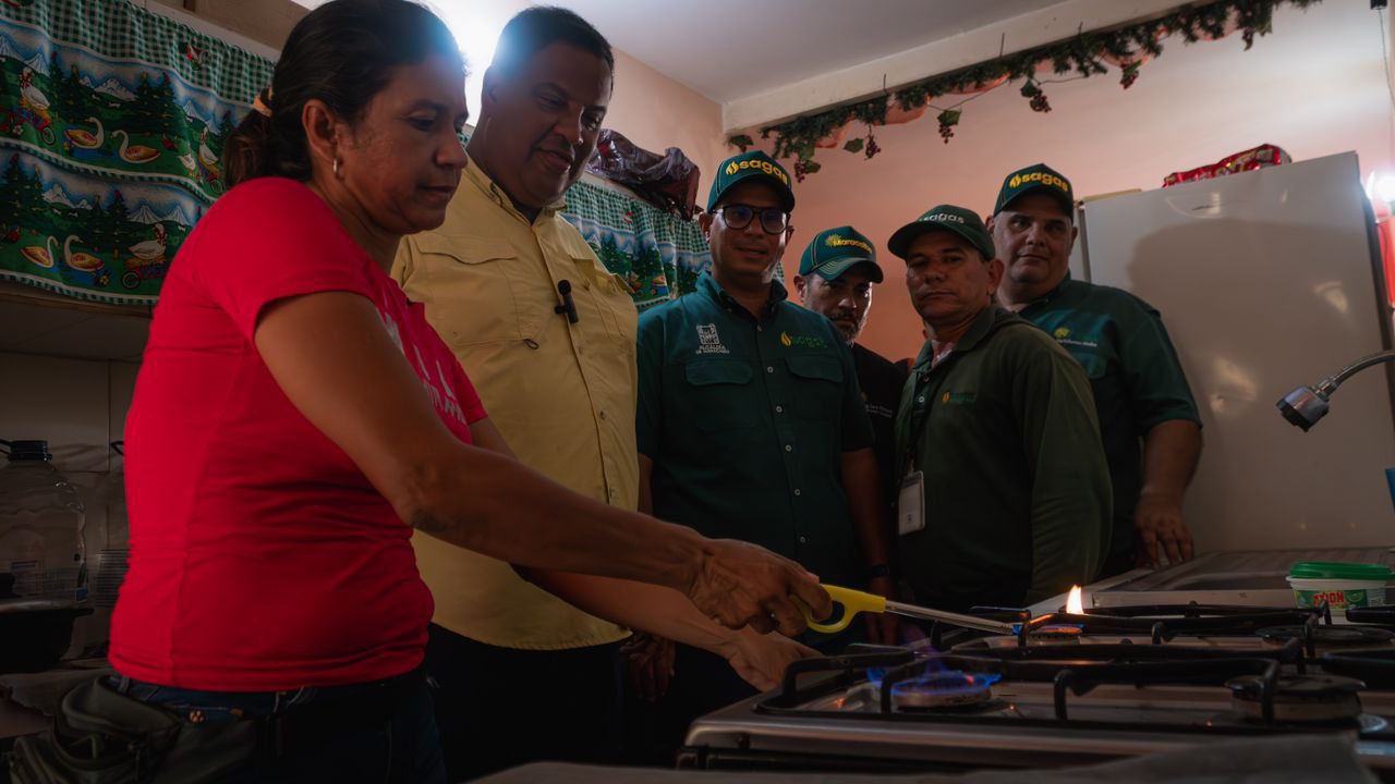Alcaldía construye e instala red de gas doméstico a Villa Maisanta (2)