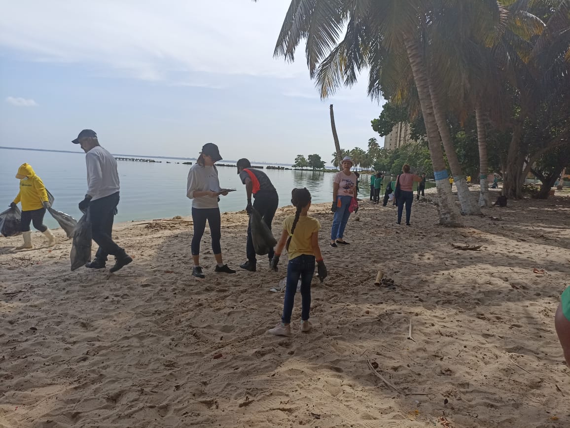 Alcaldía de Maracaibo celebró Día Mundial de las Playas (5)