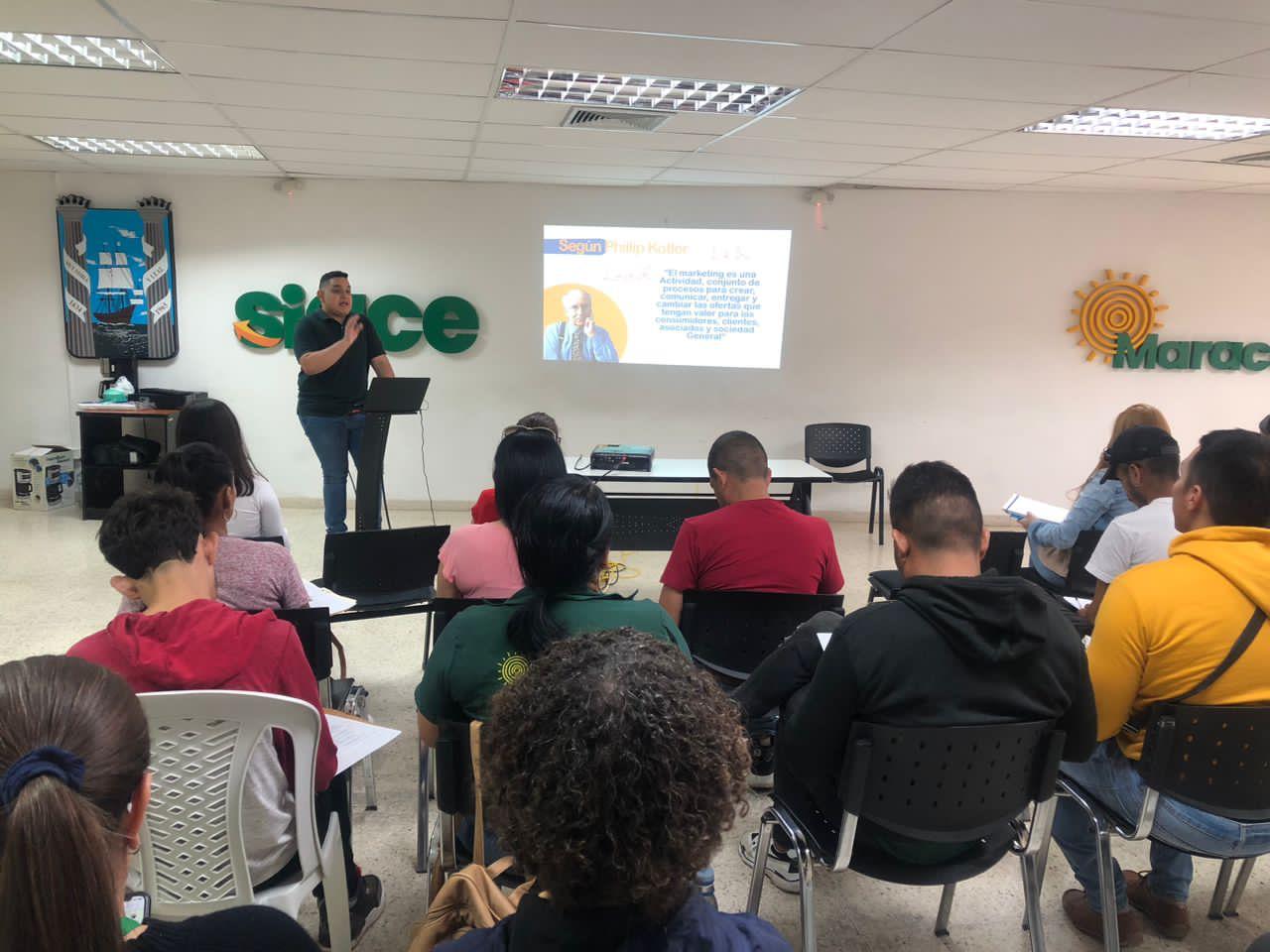 Alcaldía ha capacitado más de 250 jóvenes en El Club del Mañana (4)