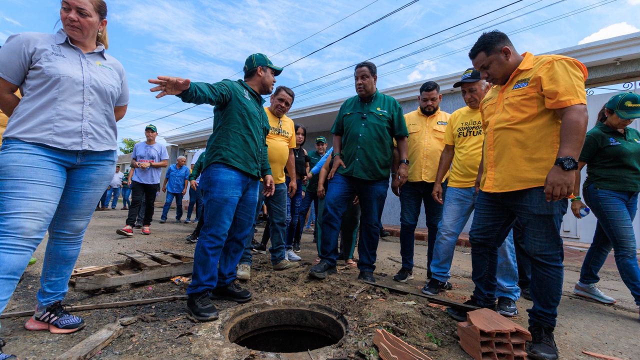 Alcaldía “seca” aguas negras en dos calles del barrio Los Olivos (7)