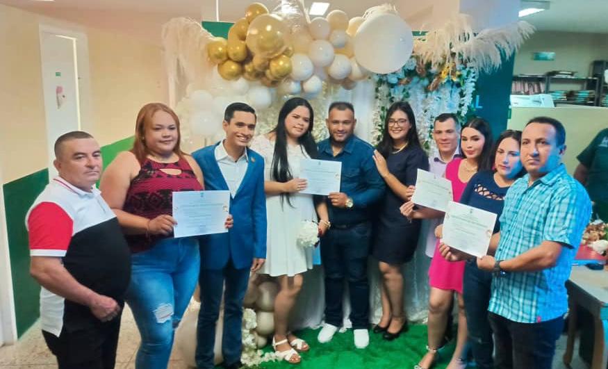 Más de 300 parejas contrajeron matrimonio civil en Maracaibo (4)