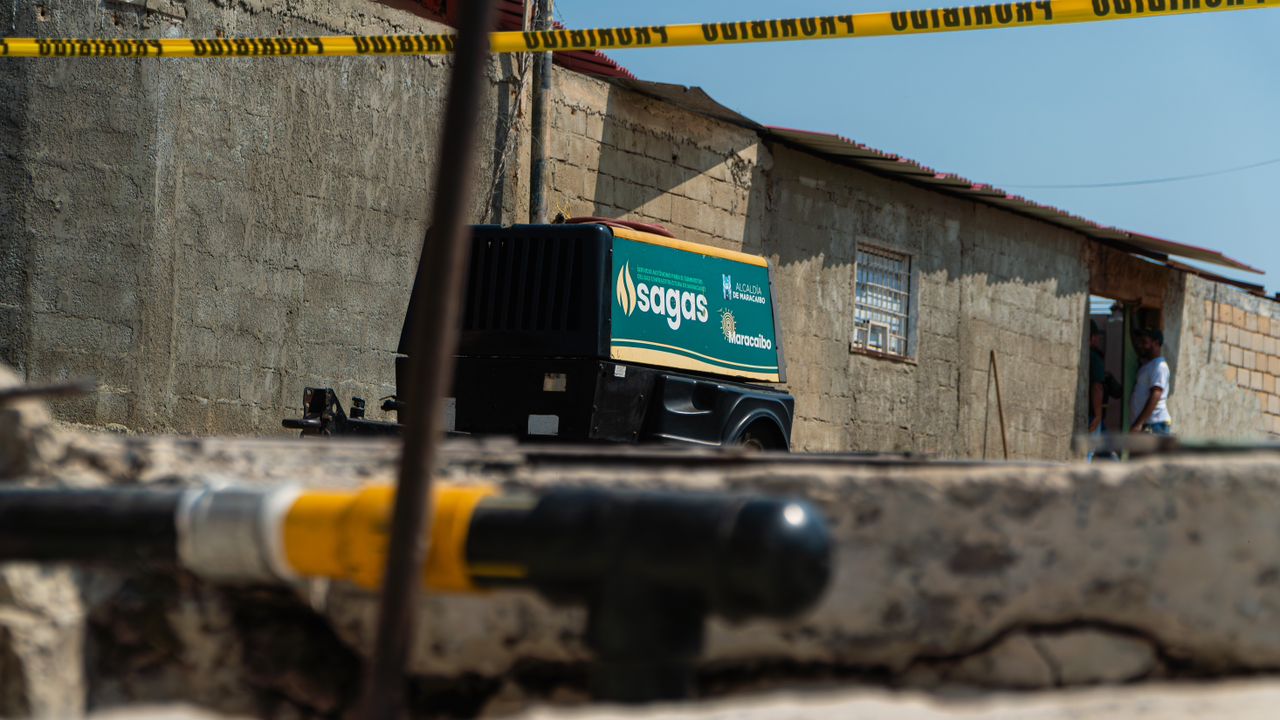 Alcaldía de Maracaibo construye cassing de gas para beneficiar a 300 hogares de Villa Chica y el sector La Guaireña (1)