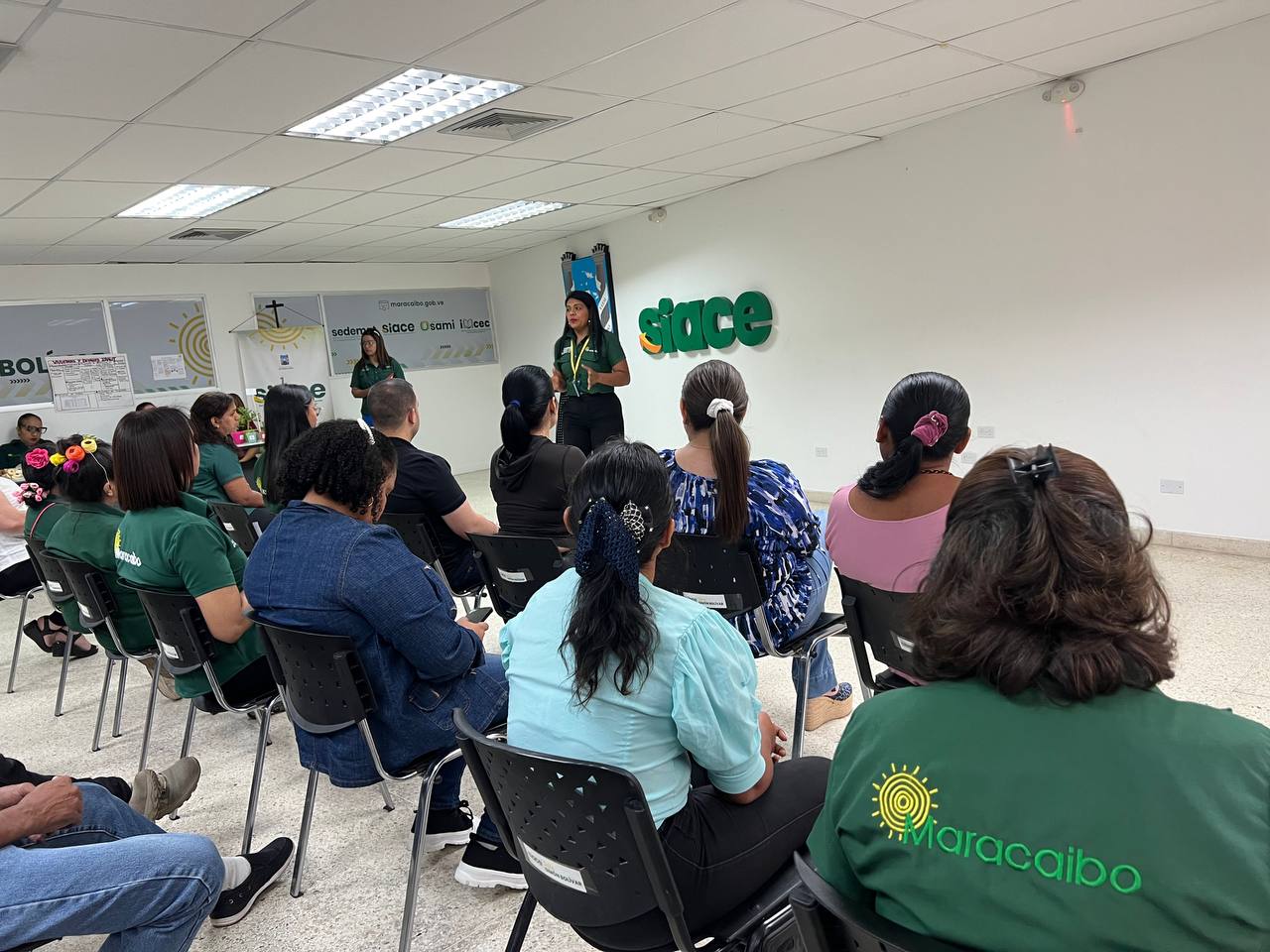 Alcaldía ejecuta taller de Primeros Pasos para Emprender para servidores públicos (2)